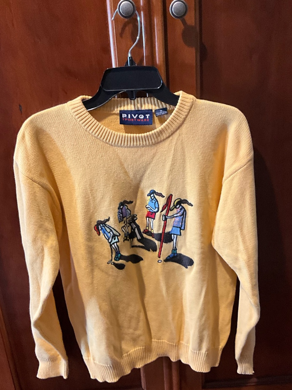 Pivot Yellow Crewneck Sweater with Golf Embroidery Size Medium,